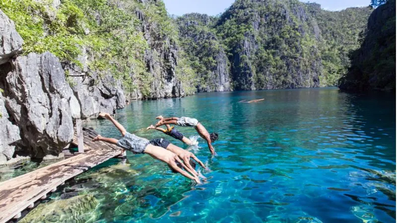 Coron-Island--A-Scenic-Island-of-Philippines